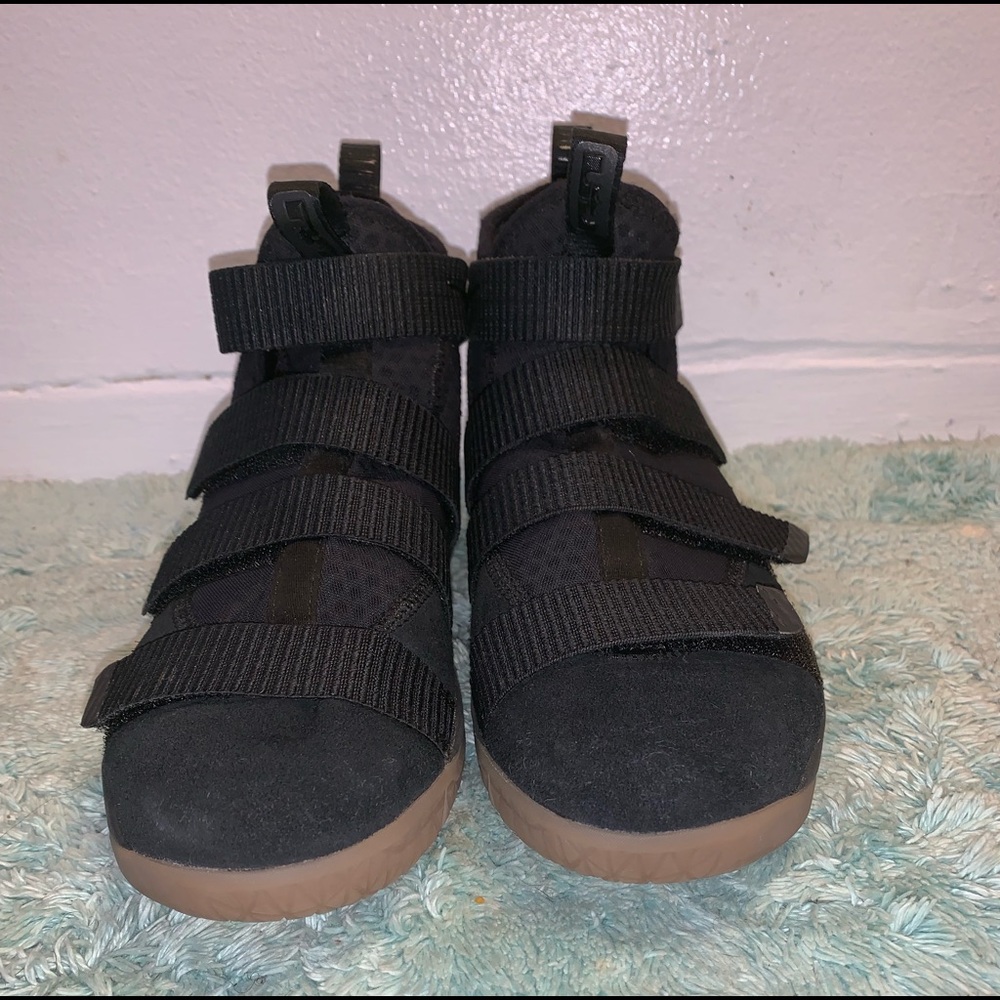 Nike Lebron